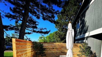 Outdoor Sitting Area Photo