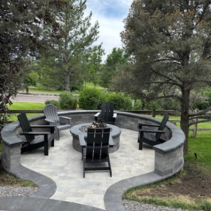 Outdoor Sitting Area Photo